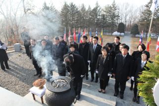 16.1.4 신년 참배