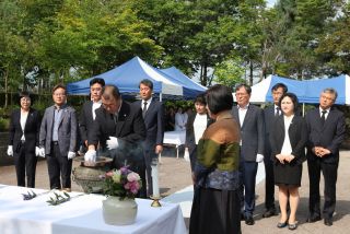 16.8.15 제71주년 광복절 기념 윤희순 여사 동상 참배