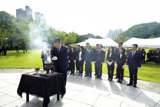 제78주년 광복절행사 \'의암공원 애국지상 동상참배\'